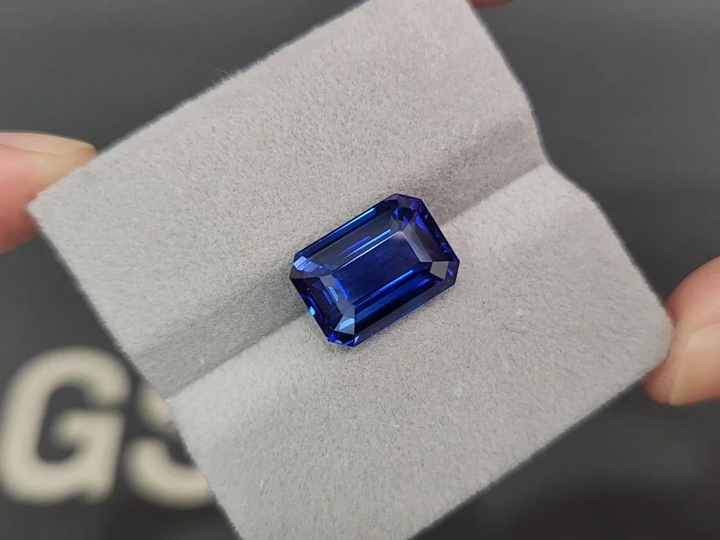 Grand saphir bleu royal taille octogonale 10,02 carats, Sri Lanka Image №4