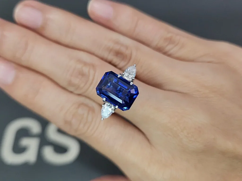 Grand saphir bleu royal taille octogonale 10,02 carats, Sri Lanka Image №5