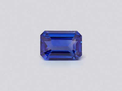 Großer königsblauer saphir im achteckschliff 10,02 carats, Sri Lanka photo