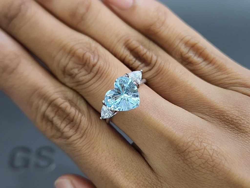 Topaz Sky Blue precision heart shape 4.00 carats, Madagascar Image №5