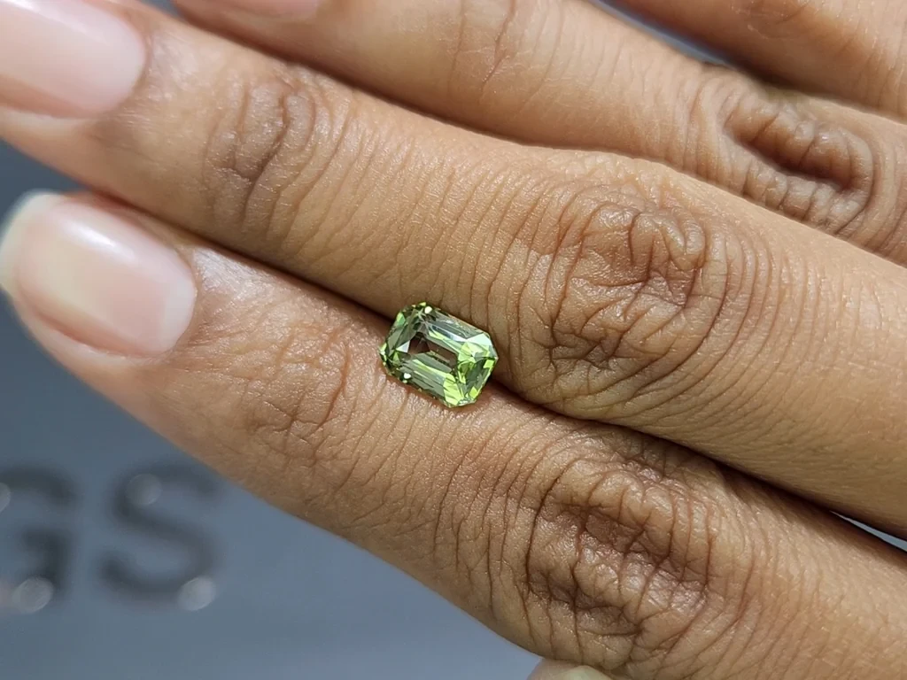 Vanadium bearing chrysoberyl  radiant cut 1.61 carats, Sri Lanka Image №2
