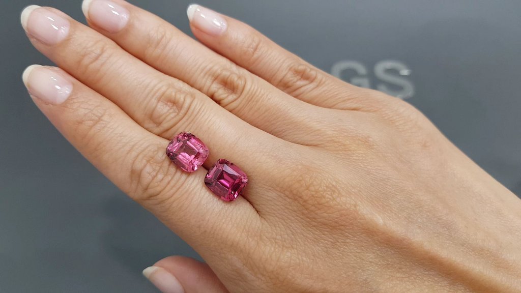 Pair of red-pink rubellite tourmalines in cushion cut 8.25 carats, Nigeria Image №3