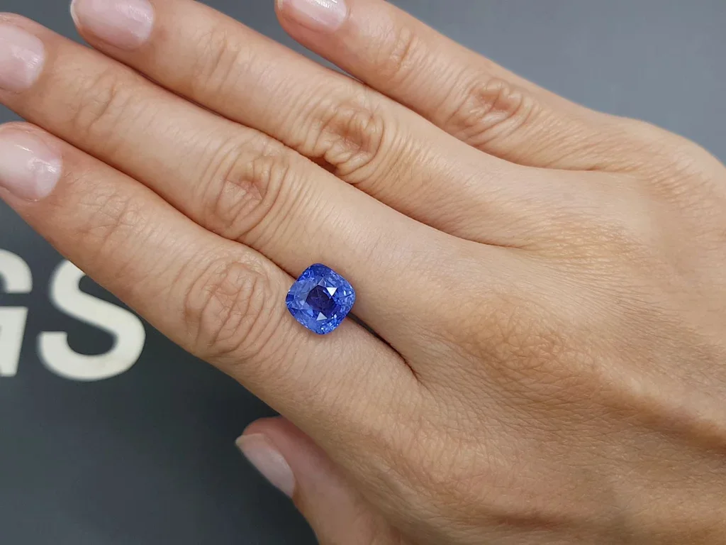 Unheated blue sapphire 5.04 carats in cushion cut, Sri Lanka Image №2