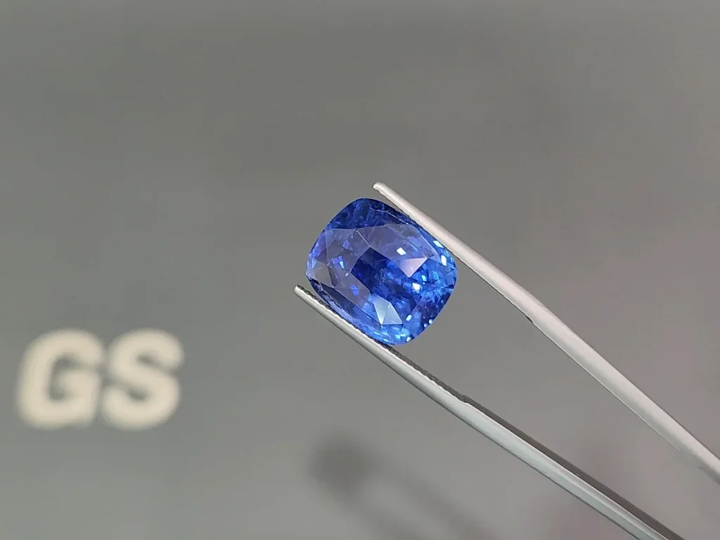 Zafiro azul aciano de talla cojín sin calentar 18,07 quilates, Sri Lanka Image №3