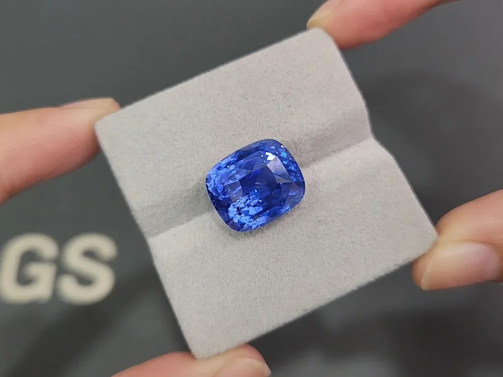 Zafiro azul aciano de talla cojín sin calentar 18,07 quilates, Sri Lanka Image №4