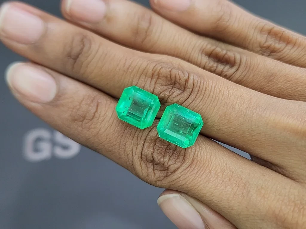 Pair of emeralds octagon cut 12.19 carats, Colombia Image №2