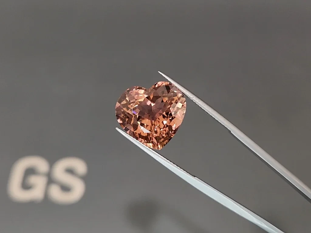 Orangefarbener turmalin herzförmiger 14,29 karat, Afrika Image №3