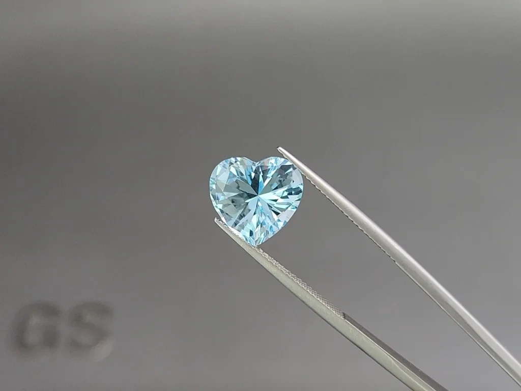 Topaz Sky Blue precision heart shape 5.50 carats, Madagascar Image №3