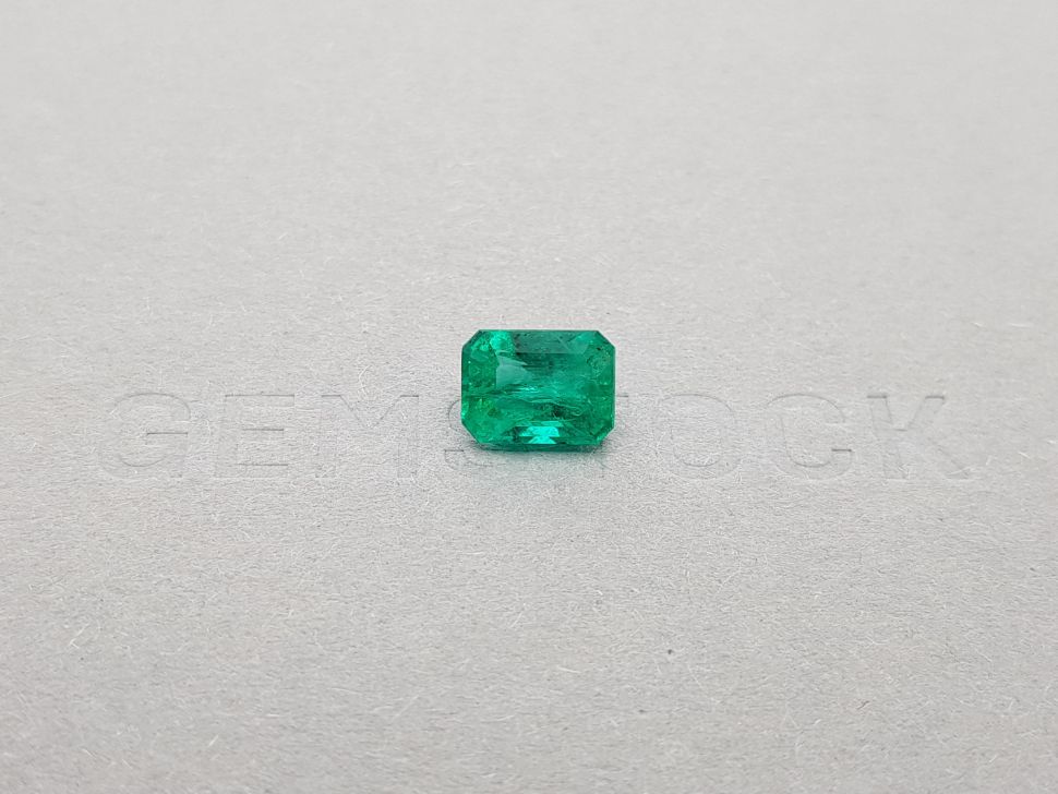 Vivid Green emerald octagon shape 2.06 ct, Zambia, Insignificant Image №1