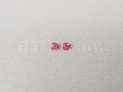 Pair of pink and red cushion-cut spinels 0.71 ct, Burma photo