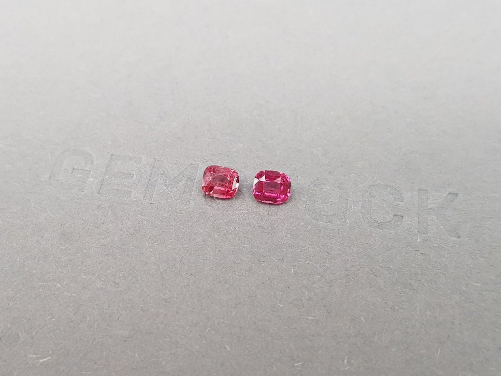 Pair of pink and red cushion-cut spinels 0.72 ct, Burma Image №3