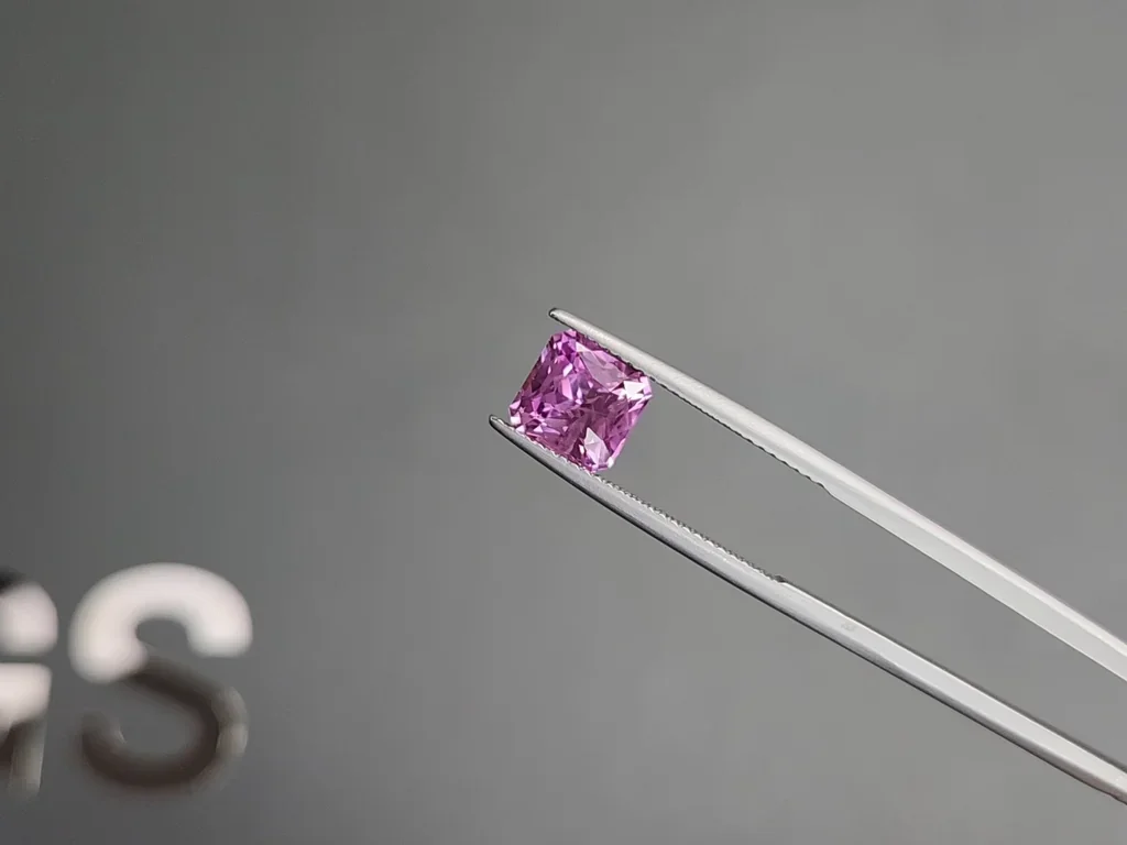 Unheated pink sapphire in radiant cut 2.60 carats, Sri Lanka Image №3
