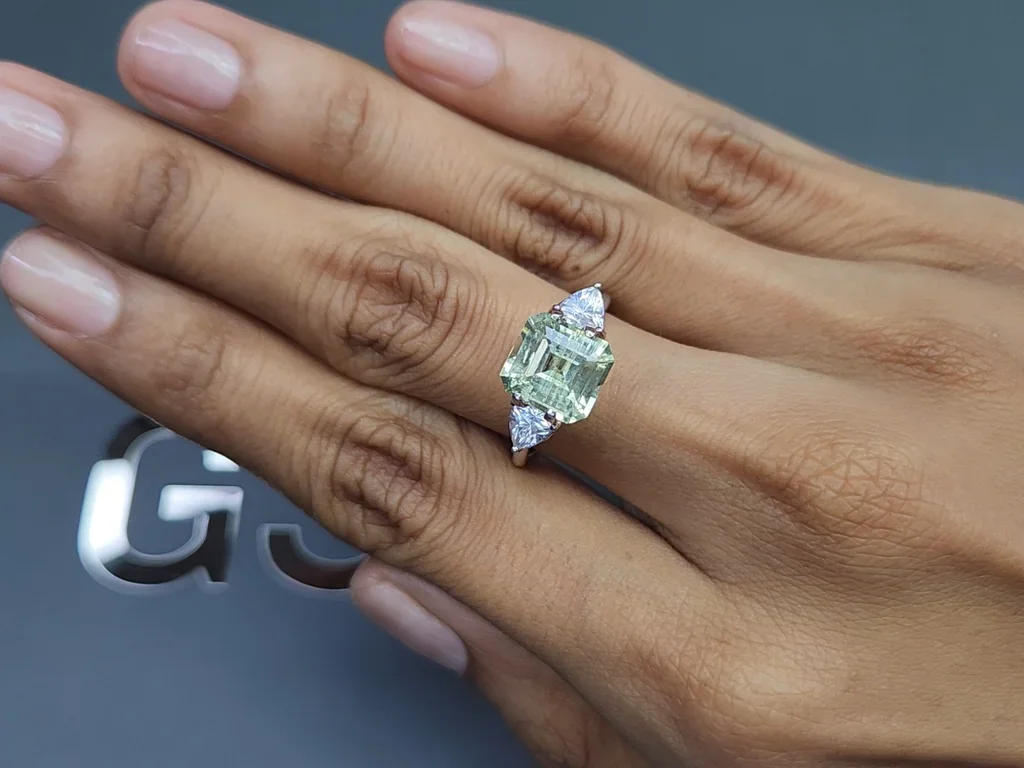 Prasiolite (green quartz) in high precision cut octagon 2.77 carats, Africa Image №5