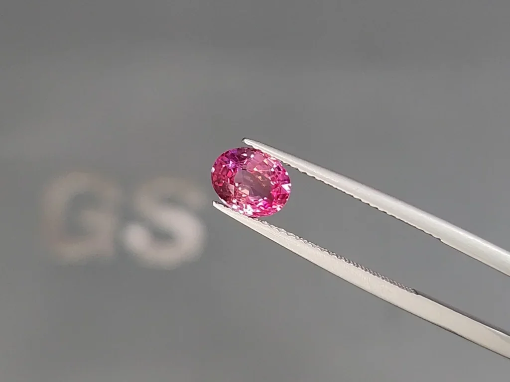 Zafiro Padparadscha de talla ovalada de 1,62 quilates, Sri Lanka Image №3