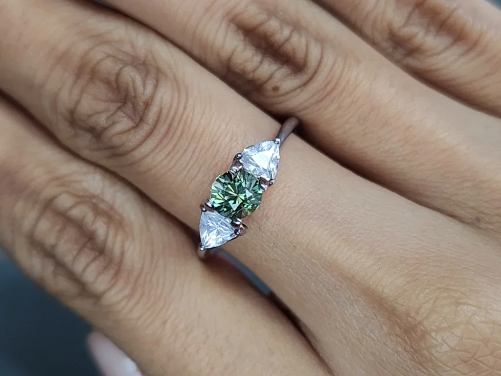 Unheated green sapphire  round cut 1.08 carats, Madagascar  Image №5