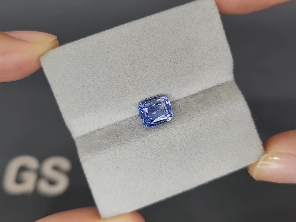 Saphir bleu taille coussin non chauffé de 2,16 carats, Sri Lanka Image №4
