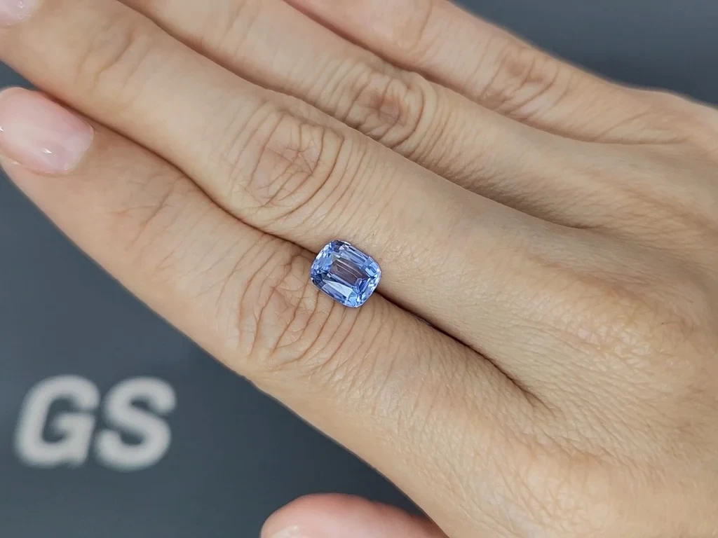 Saphir bleu taille coussin non chauffé de 2,16 carats, Sri Lanka Image №2