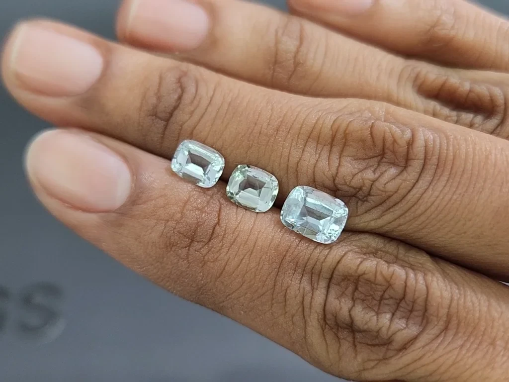 Ensemble aigues-marines taille coussin, 2,94 carats, Madagascar Image №2