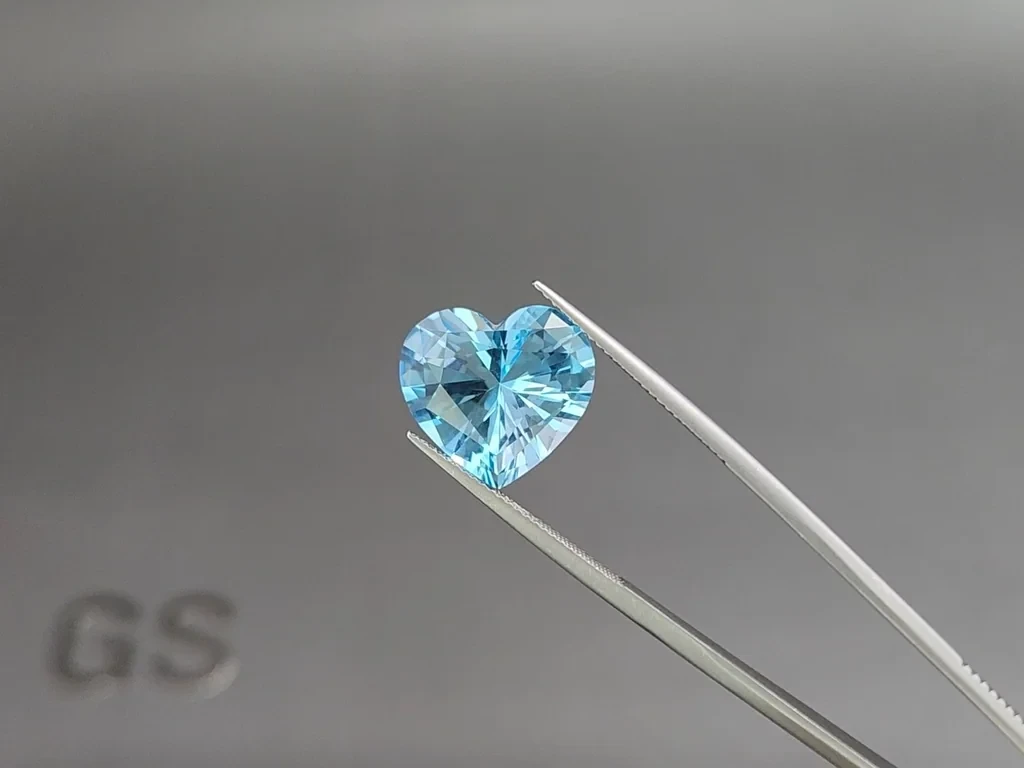 Topaz Sky Blue a precision heart shape 10.67 carats, Madagascar Image №3