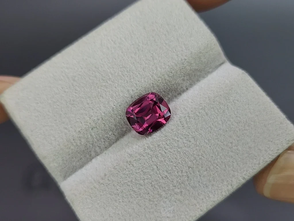 Garnet rhodolite cushion cut  2.19 carats, Madagascar Image №4