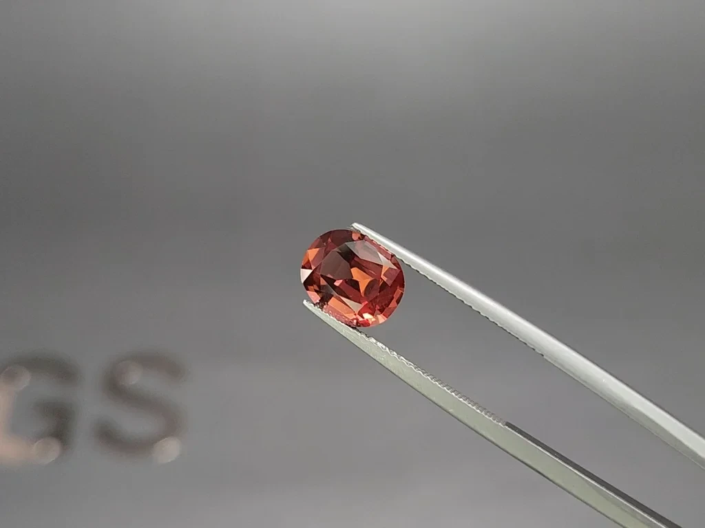 Malaya granat oval geschliffen 2,83 karat, Tansania  Image №3