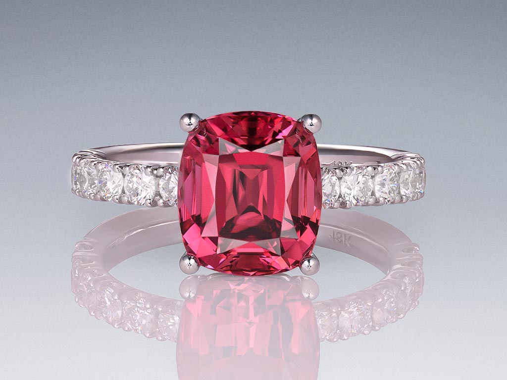 Ring with red-pink rubellite 3.42 carats and diamonds in 18-carat white gold Image №1