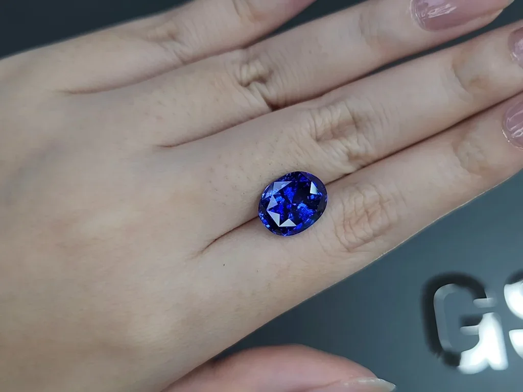 Saphir bleu royal taille ovale 7,42 ct Sri Lanka Image №2