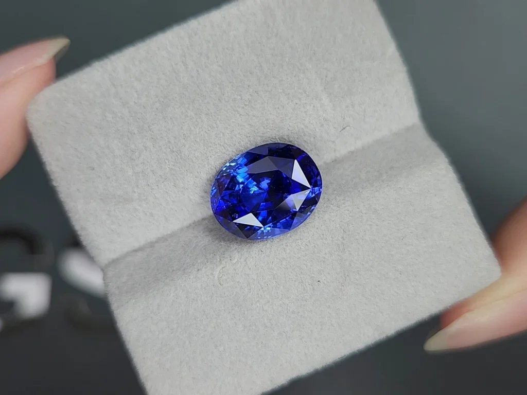 Saphir bleu royal taille ovale 7,42 ct Sri Lanka Image №4