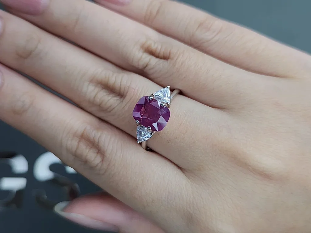 Unheated pink sapphire with rutile silk effect in cushion cut 3.03 carats, Sri Lanka Image №5