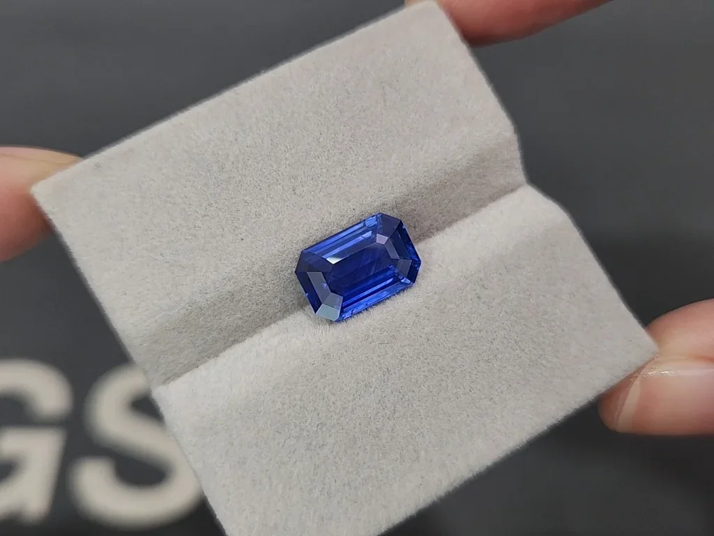 Saphir bleu royal taille octogone de 4,01 carats, Sri Lanka Image №4