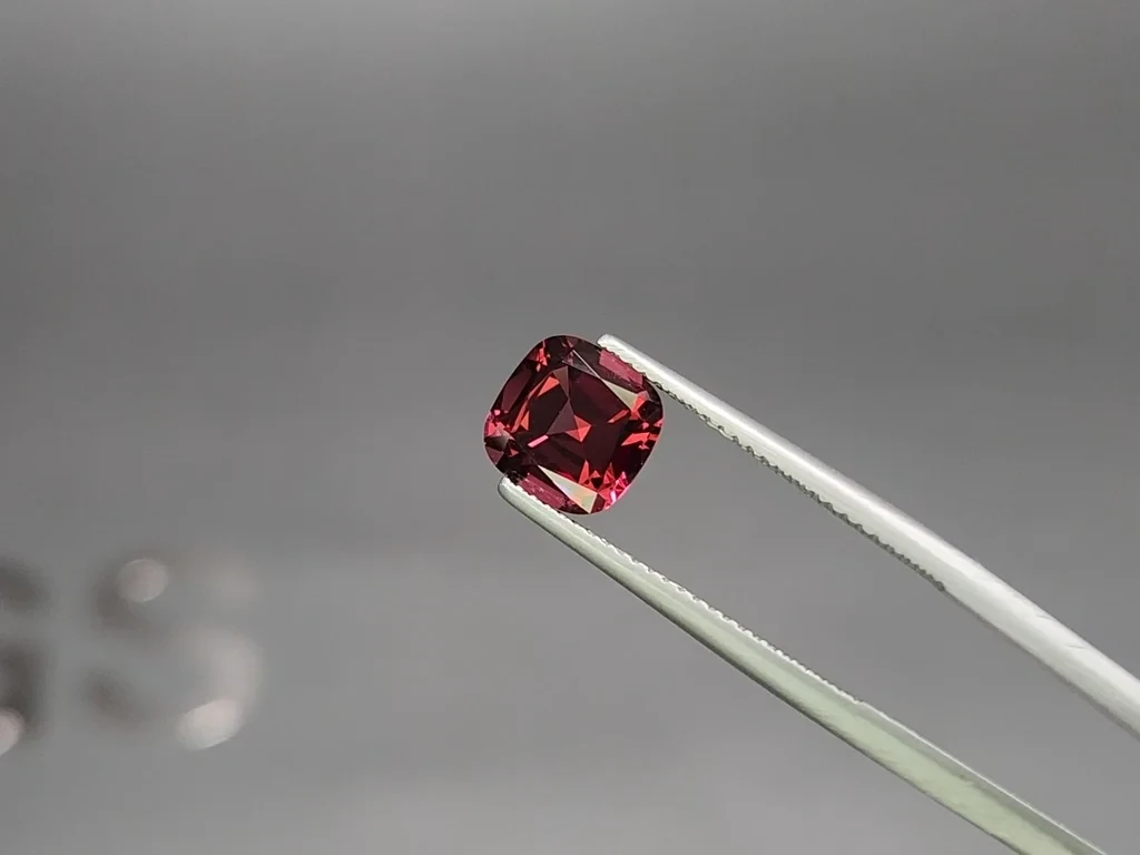 Set of garnets rhodolite cushion cut 8.20 carats, Madagascar Image №3
