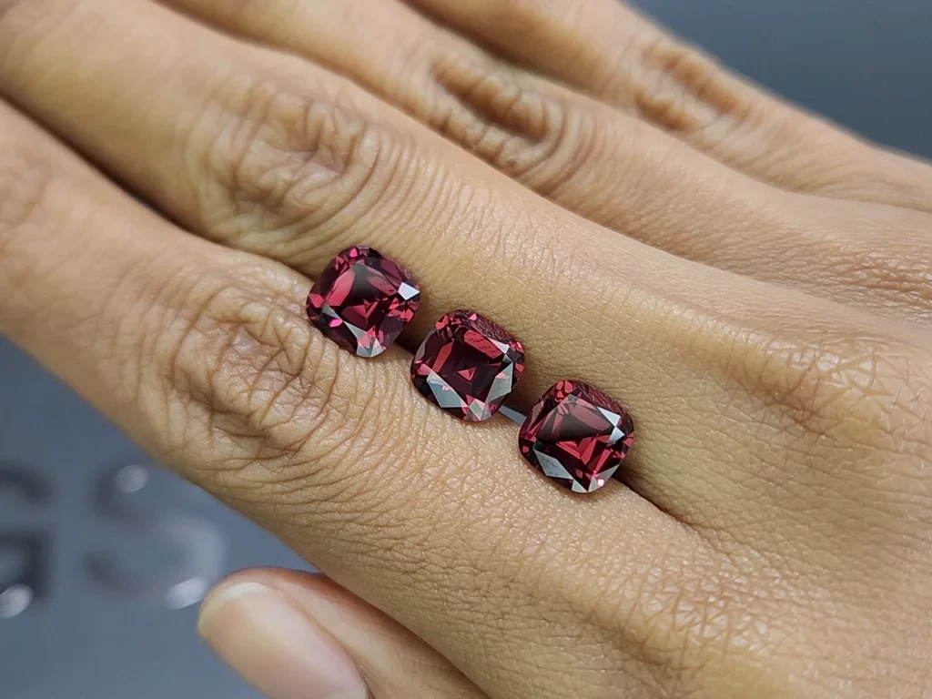 Set of garnets rhodolite cushion cut 8.20 carats, Madagascar Image №2