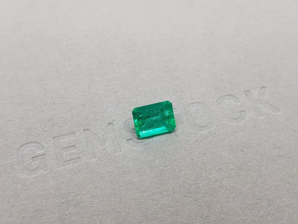 Bluish green Colombian emerald 1.17 ct Image №2