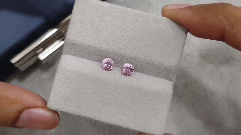 Pair of pink spinels in round cut 0.76 ct, Pamir Image №3