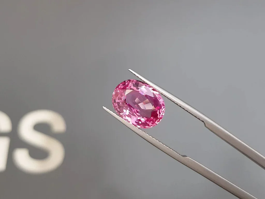 Saphir Padparadscha 6,11 carats taille ovale Image №3