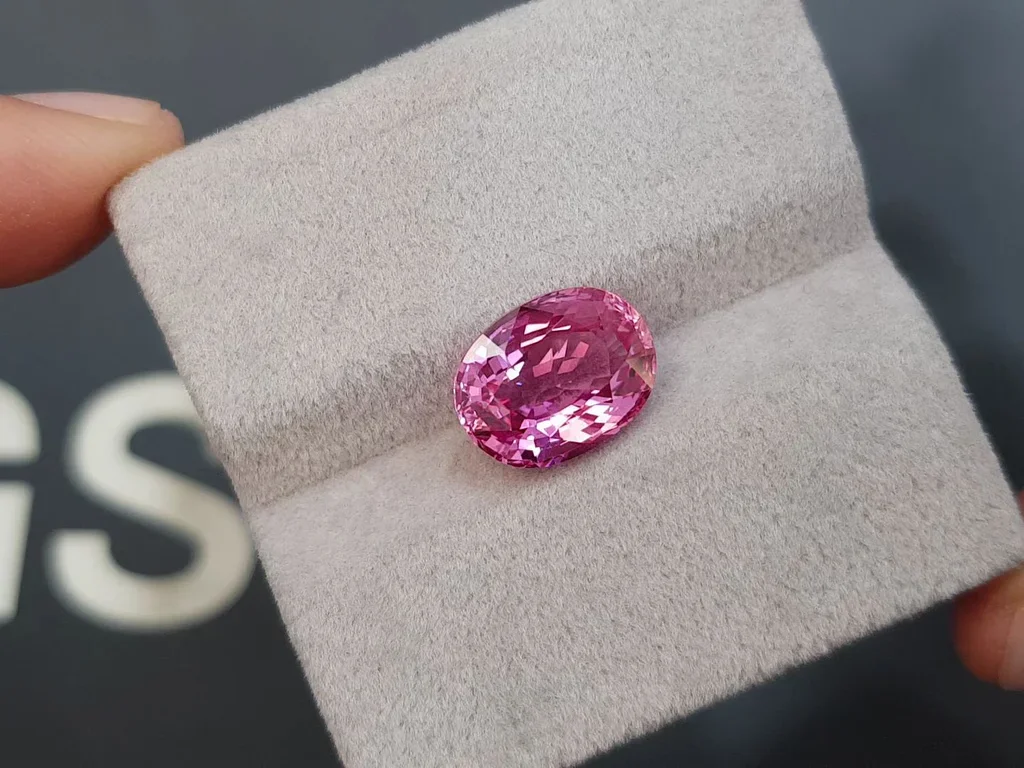 Einzigartiger ungewärmter Padparadscha-Saphir 6,11 Karat im Ovalschliff, Madagaskar Image №4