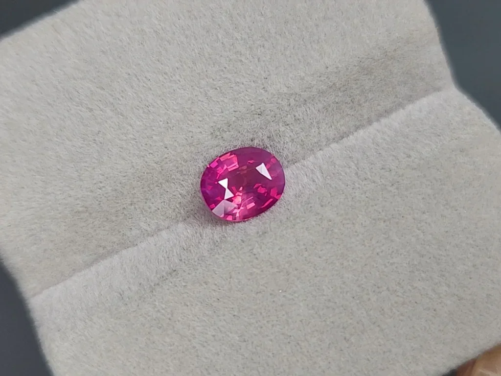 Saphir rose vif rutile effet soie non chauffé 1,13 ct Sri Lanka Image №4