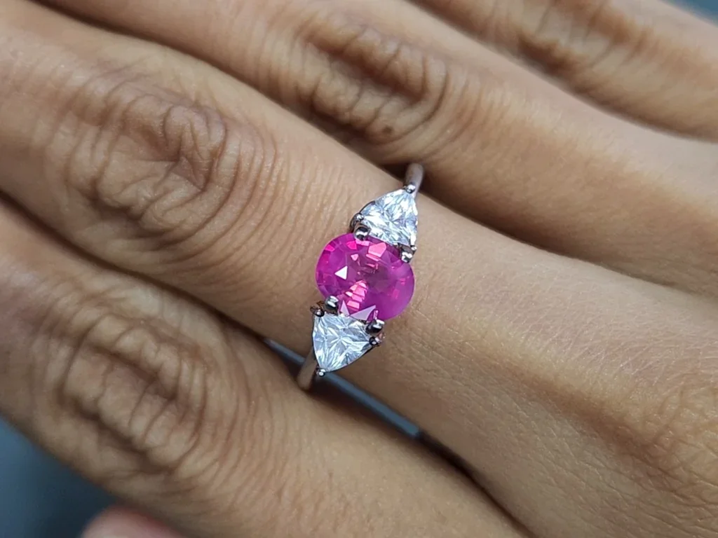 Saphir rose vif rutile effet soie non chauffé 1,13 ct Sri Lanka Image №5