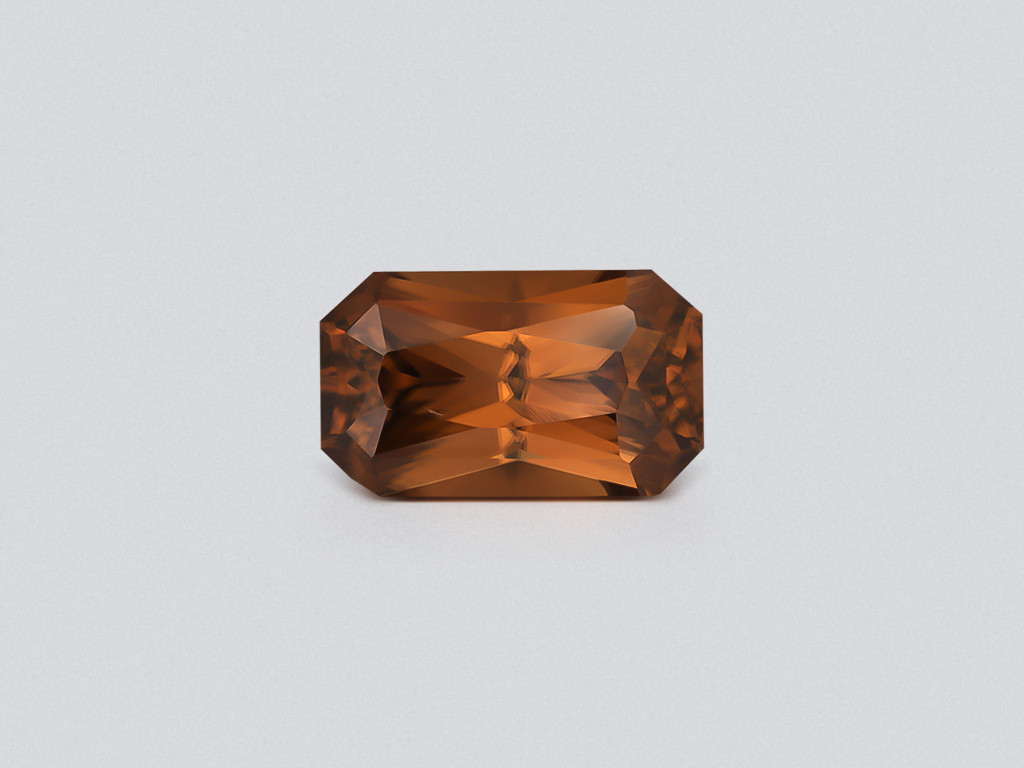 Zircon brun taille radiant 9,80 carats, Tanzanie Image №1