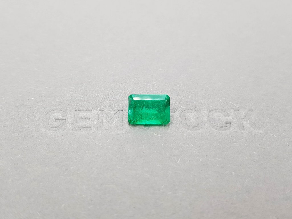 Vivid Green colombian emerald 2.09 ct in octagon cut Image №1
