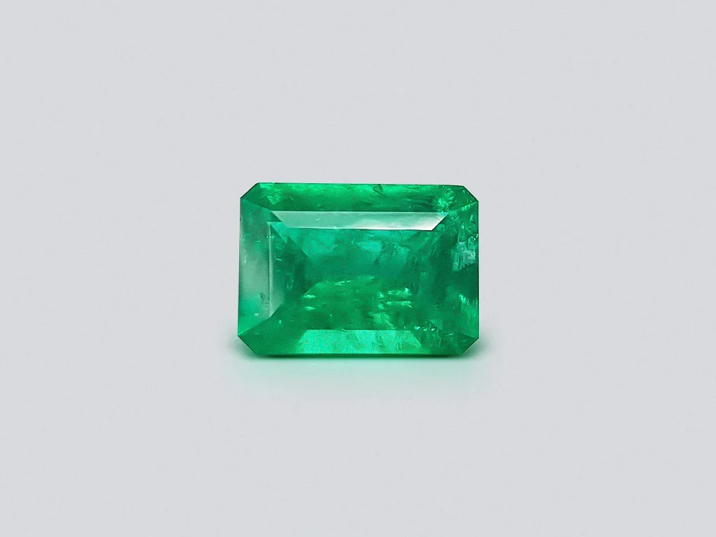 Émeraude colombienne Vivid Green 2,09 carats taille octogonale Image №1