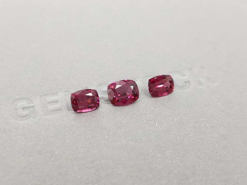 Set of three rhodolite garnets 3.42 carats, Sri Lanka Image №2
