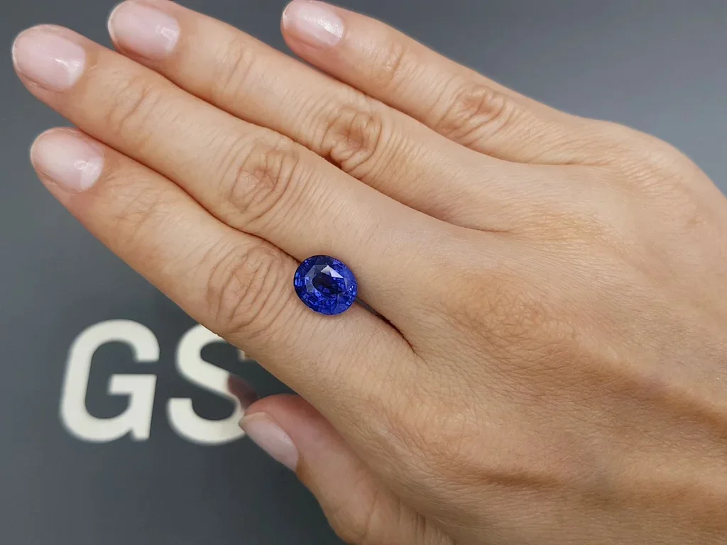 Royal Blue open color sapphire in oval cut 5.12 carats, Sri Lanka Image №2