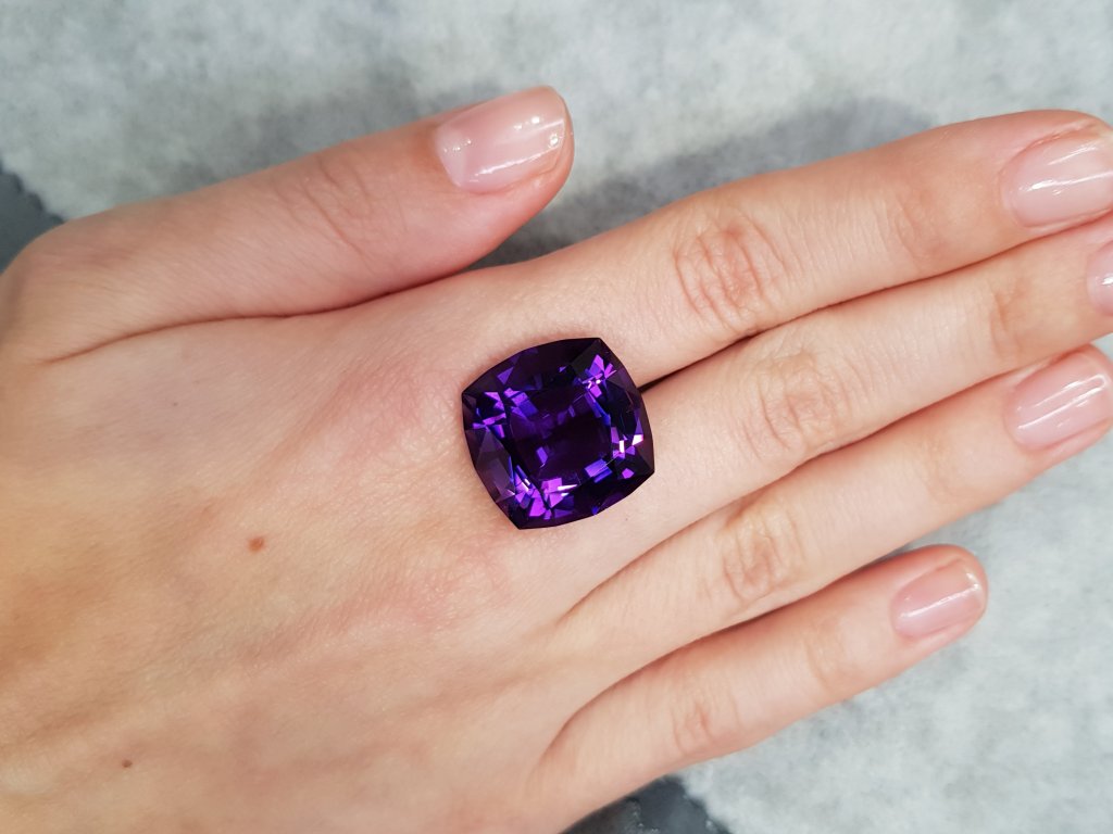 Großer, reichhaltiger Amethyst im Kissenschliff, 22,98 Karat, Brasilien Image №2