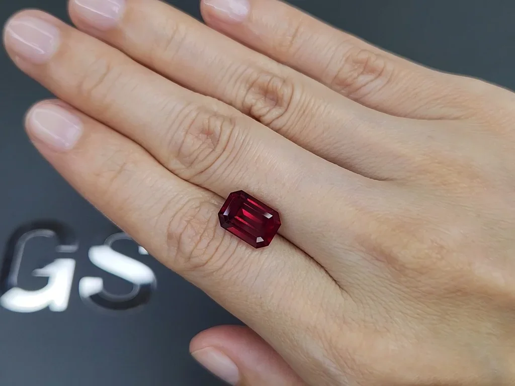 Grenat rhodolite, taille octogonale, 5,89 carats, Madagascar  Image №2