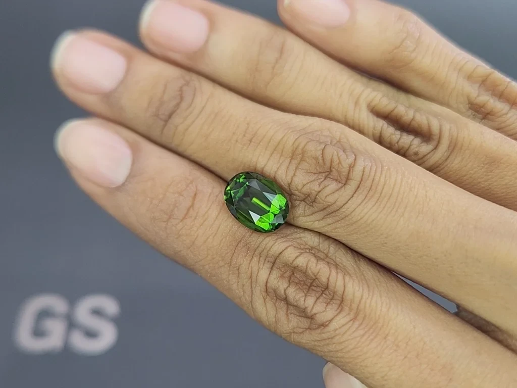 Turmalina cromada, talla ovalada, 4,34 quilates, Tanzania Image №2