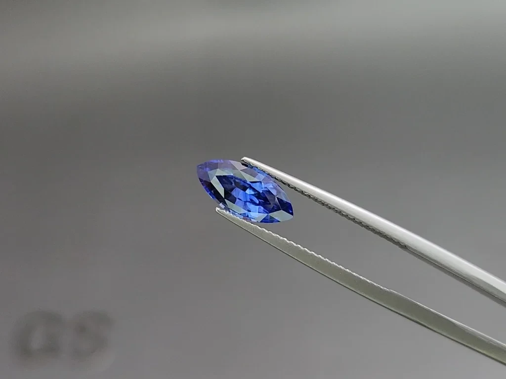 Saphir bleu royal taille marquise de 2,03 carats, Sri Lanka  Image №3