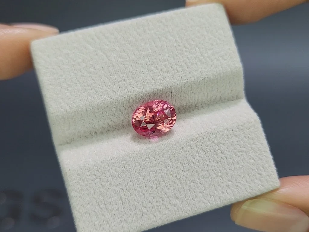 Unbehandelter Padparadscha-saphir im oval-schliff, 3,32 karat, Sri Lanka Image №4
