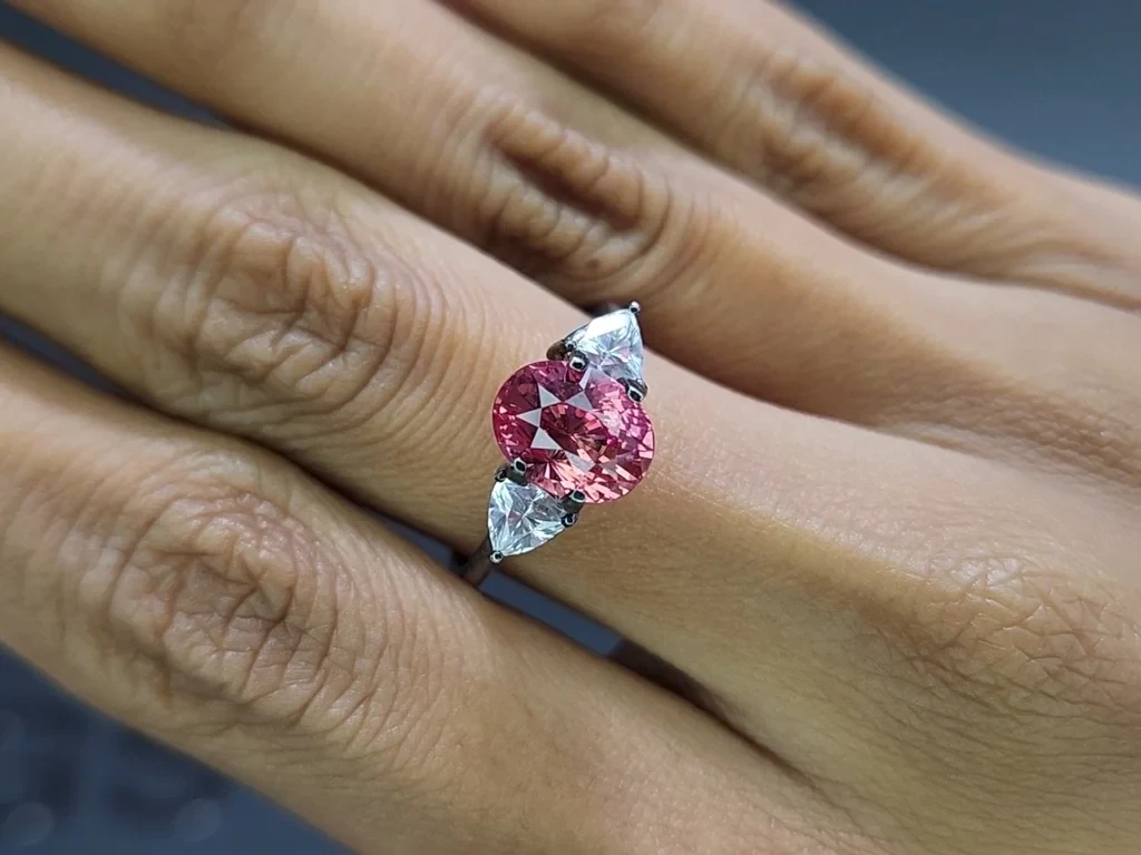 Unbehandelter Padparadscha-saphir im oval-schliff, 3,32 karat, Sri Lanka Image №5