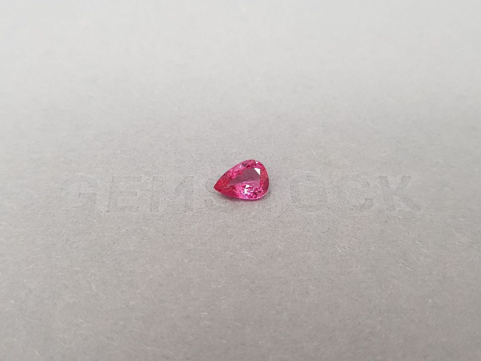Hot pink Mahenge spinel 0.90 ct in pear shape, Tanzania Image №1